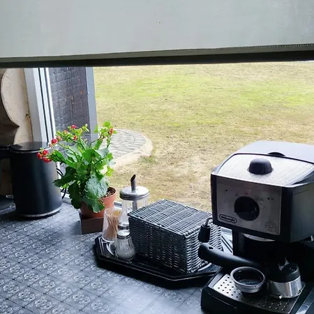 Nyaraló Add Story *